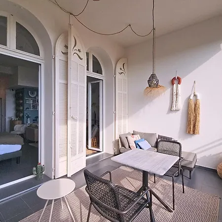Henri Camille Agency - Gallia - Huge W Big Terrace Downtown *